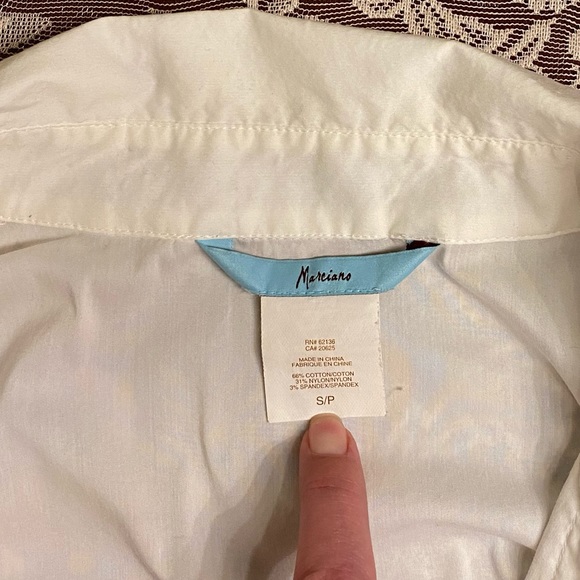Marciano White Poplin Button Down Shirt Size S/P. - Picture 4 of 5